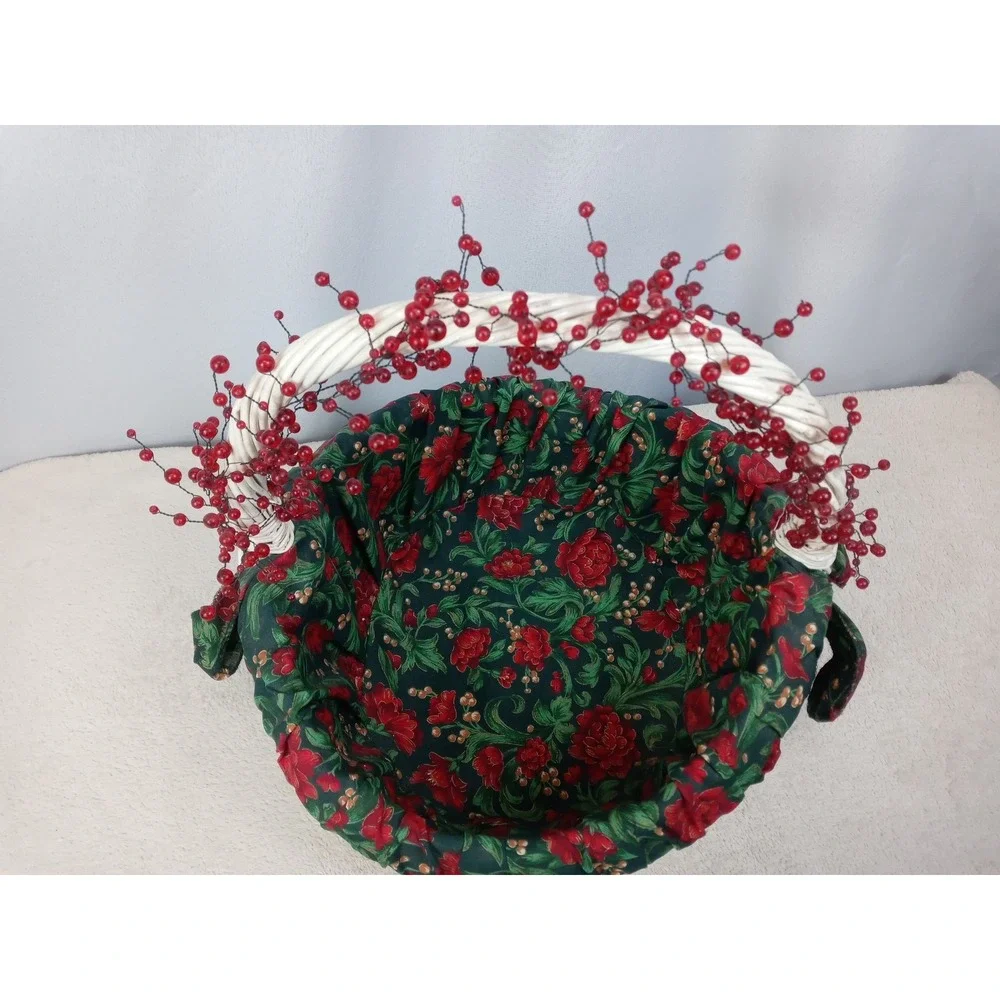 White Wicker‎ Christmas Basket Red Berry Handle Poinsettia Liner Holiday Decor